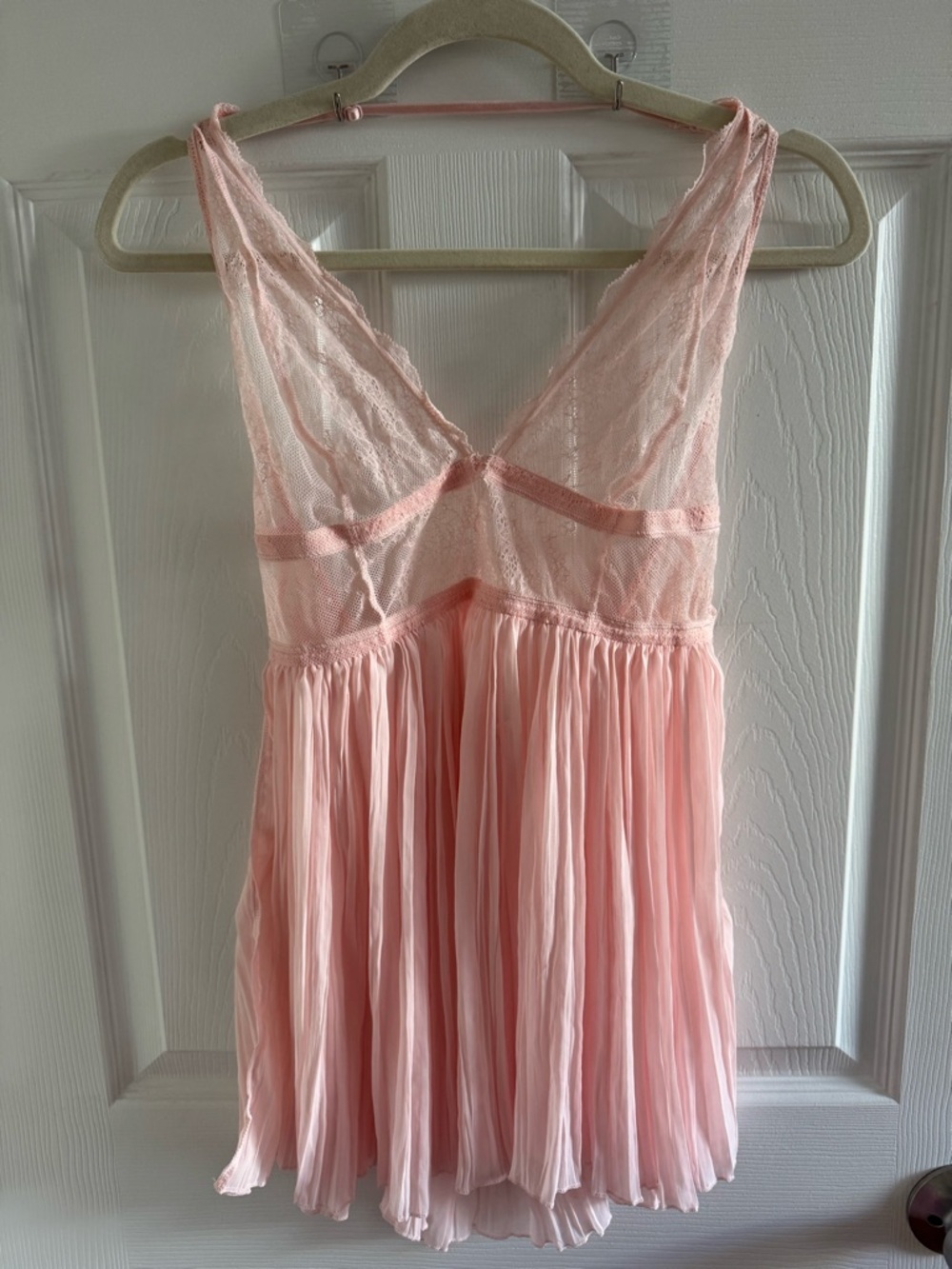 NWT Victoria's Secret Chiffon Pleated Babydoll Lingerie Pink L
